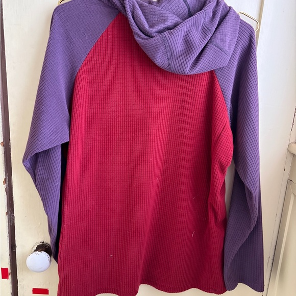 Melanzana Two-Tone Waffle Hooded Pullover in Red & Purple - Picture 2 of 3